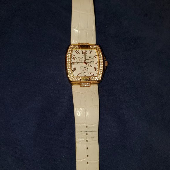 womens watch - Picture 2 of 3